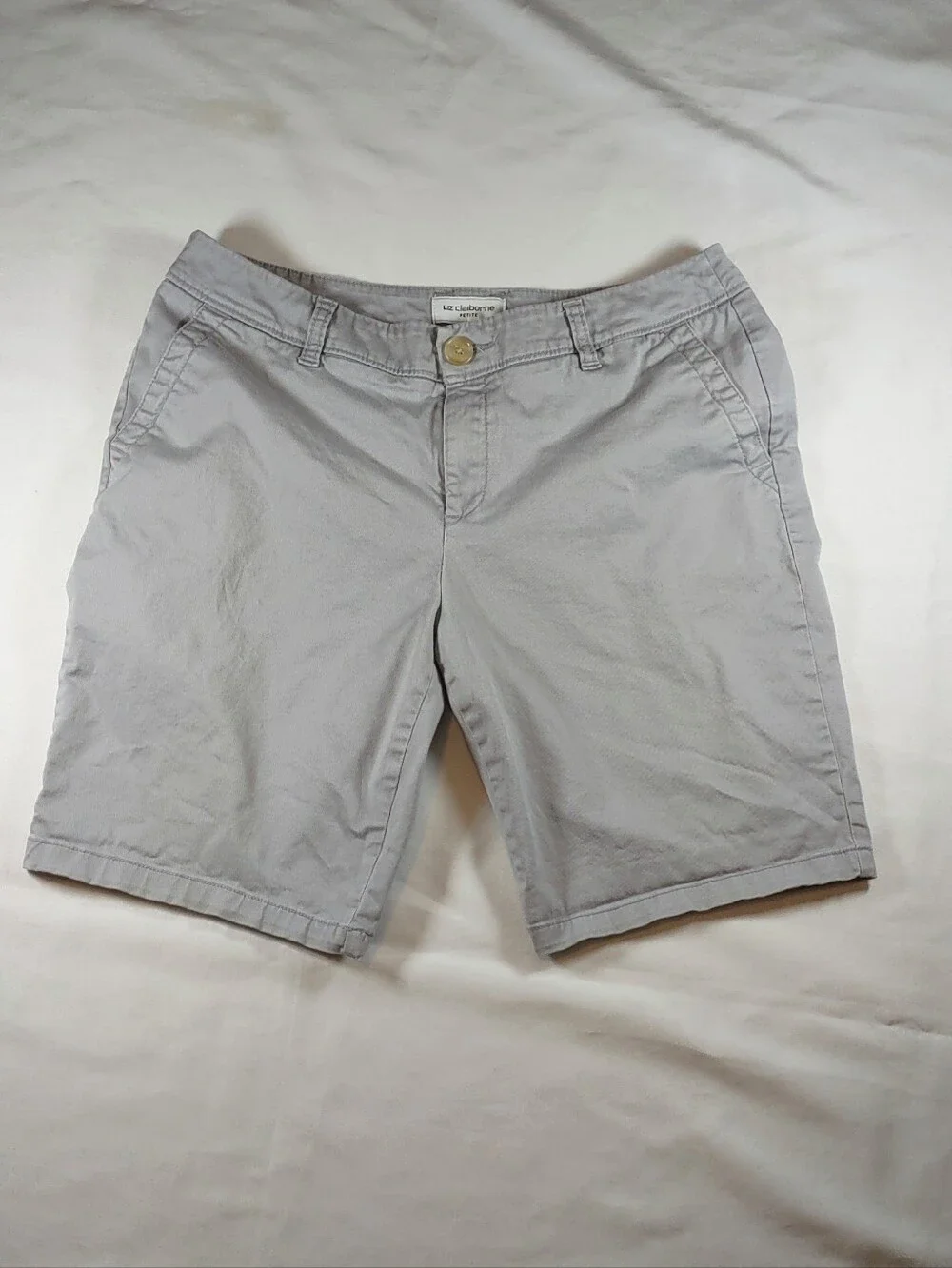 Liz Claiborne Petite Classic Size 10P Gray Flat Front Shorts 9